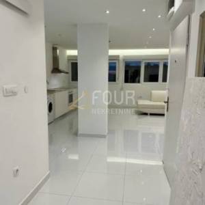 Šibenik, 2s+db, 62m2, pogled na more