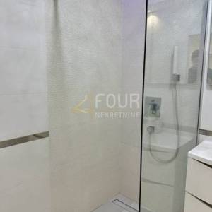 Šibenik, 2s+db, 62m2, pogled na more