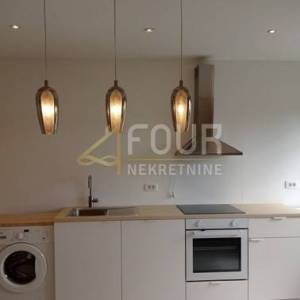 Šibenik, 2s+db, 62m2, pogled na more