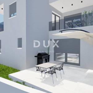 ŠIBENIK, SRIMA – Ekskluzivni stan u prizemlju, 70 m od mora i plaže – rijetkost na tržištu