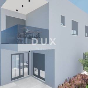 ŠIBENIK, SRIMA – Ekskluzivni stan u prizemlju, 70 m od mora i plaže – rijetkost na tržištu