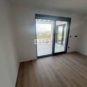 ŠIBENIK, VODICE - Dvojna kuća s bazenom i panoramskim pogledom na more