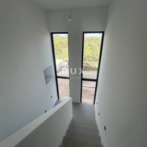 ŠIBENIK, VODICE - Dvojna kuća s bazenom i panoramskim pogledom na more i Vodice