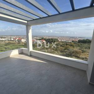 ŠIBENIK, VODICE - Dvojna kuća s bazenom i panoramskim pogledom na more i Vodice