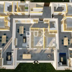 ŠIBENIK, VODICE – Dvosoban stan u novogradnji! POGLED NA MORE! PRILIKA!