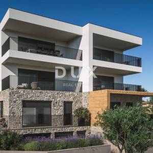 ŠIBENIK, ŽABORIĆ - Predivan dvosobni stan u novogradnji s pogledom na more