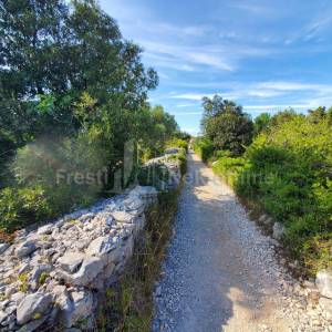 SILBA - GRAĐEVINSKO ZEMLJIŠTE - PRILIKA - 5772m2