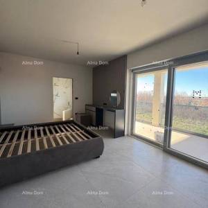 Šišan. Novoizgrađena kuća sa bazenom