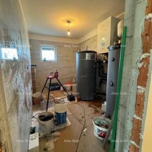 Šišan. Novoizgrađena kuća sa bazenom