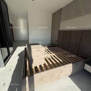 Šišan. Novoizgrađena kuća sa bazenom