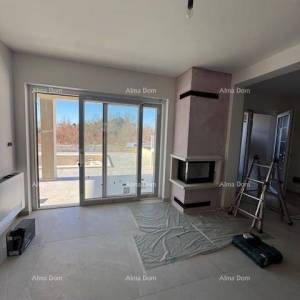 Šišan. Novoizgrađena kuća sa bazenom