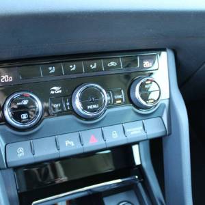 Škoda Karoq 2.0 TDi DSG *LED, NAVIGACIJA, KAMERA*