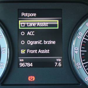 Škoda Karoq 2.0 TDi DSG *LED, NAVIGACIJA, KAMERA*