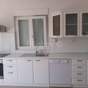 Škrape Split 3 sobe dugoročan najam