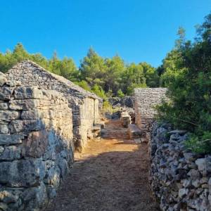 Slikovita Kamena Kuća na Otoku  Hvaru