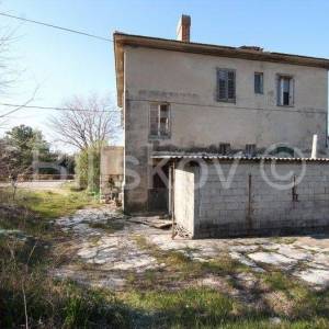 Solin, Sveti Kajo, prodaja zemljište 1349m2  sa kućom 240m2