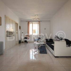 Split, Bačvice trosoban 79 m2 + 2 balkona 10 m2, 50 m od mora