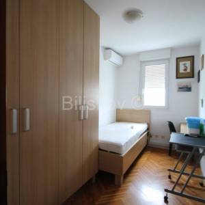 Split, Brodarica, prodaja trosoban stan103m2, parking 27m2