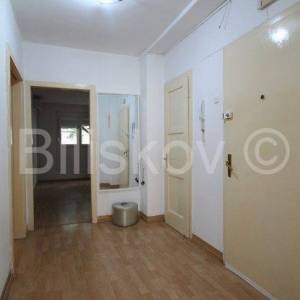 Split, centar, dvosoban stan 60m2 na 2.katu stambene zgrade