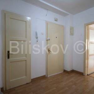 Split, centar, dvosoban stan 60m2 na 2.katu stambene zgrade