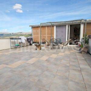 Split, Dragovode dvosoban stan 70 m2, terasa 75 m2 i parking 17 m2