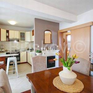 Split, Dragovode dvosoban stan 70 m2, terasa 75 m2 i parking 17 m2