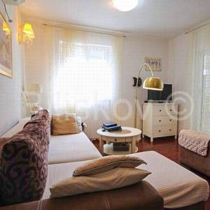 Split, Dragovode dvosoban stan 70 m2, terasa 75 m2 i parking 17 m2