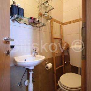 Split, Dragovode dvosoban stan 70 m2, terasa 75 m2 i parking 17 m2