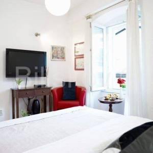 Split, Grad troetažni stan sa samostalnim ulazom u kuću u centru grada