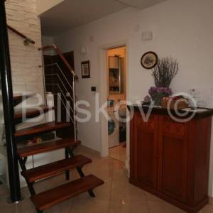 Split, Lučac, stan u zgradi