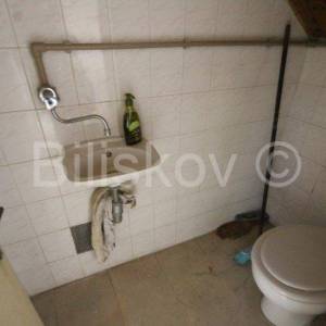 SPLIT, Manuš poslovni prostor u suterenu 60 m2