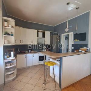 Split, Manuš, prodaja trosoban stan, soba u potkrovlju