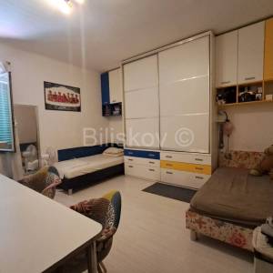 Split, Manuš, prodaja trosoban stan, soba u potkrovlju