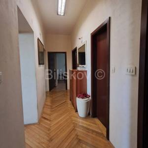 Split, Manuš, prodaja trosoban stan, soba u potkrovlju