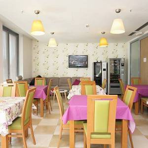 Split-Poljička cesta, poslovni prostor na 1. katu zgrade, 58m2