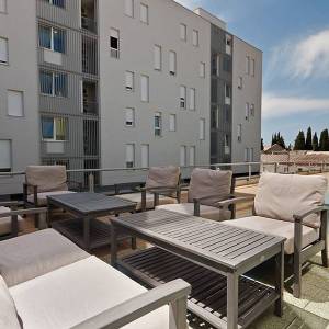 Split-Poljička cesta, poslovni prostor na 1. katu zgrade, 58m2