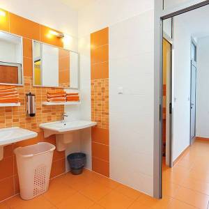 Split-Poljička cesta, poslovni prostor na 1. katu zgrade, 58m2