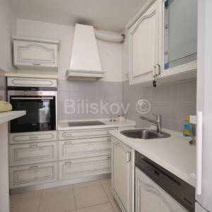 Split, prodaja stan, 2 parkirna mjesta, pogled na more