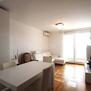 Split, prodaja stan, 2 parkirna mjesta, pogled na more