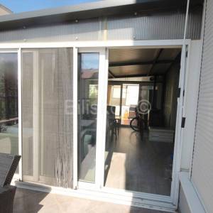 Split, prodaja, trosoban stan, velika terasa, 2 parkirna mjesta