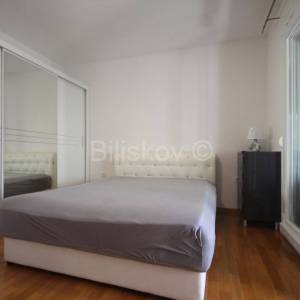 Split, prodaja, trosoban stan, velika terasa, 2 parkirna mjesta