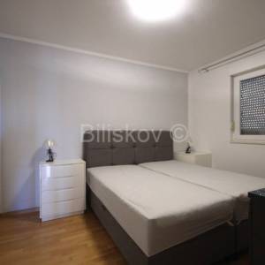 Split, prodaja, trosoban stan, velika terasa, 2 parkirna mjesta