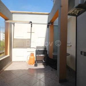 Split, prodaja, trosoban stan, velika terasa, 2 parkirna mjesta