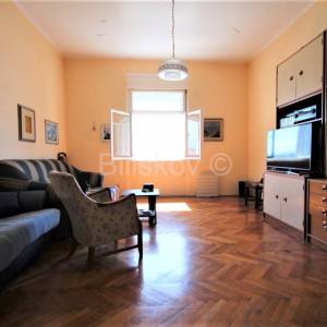 Split, Riva, Zapadna obala, prodaja stan ekskluziva