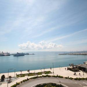 Split, Riva, Zapadna obala, prodaja stan ekskluziva