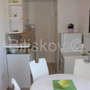 Split, Trstenik, jednosoban stan 40 m2, jug, pogled na more