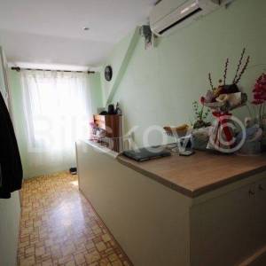 Split, Varoš, 2 stana 90 m2 i dvorište 87 m2