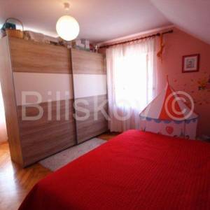 Split, Varoš, 2 stana 90 m2 i dvorište 87 m2