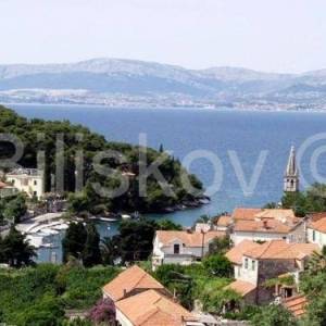 Splitska, otok Brač - vila s bazenom