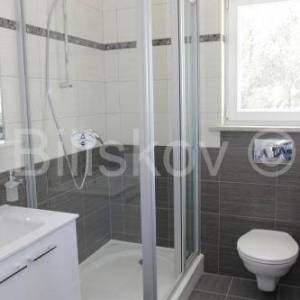 Splitska, otok Brač - vila s bazenom